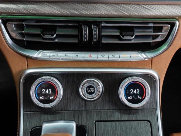 Hongqi H9 I с пробегом 2023 года, цена 3 940 000 рублей, 66697 км, седан, Автокод Объявления
