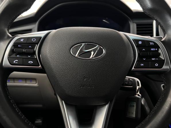 Hyundai Sonata VII (LF) Рестайлинг с пробегом 2017 года, цена 1 680 000 рублей, 189814 км, седан, Автокод Объявления