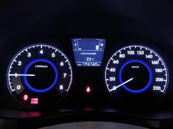 Hyundai Solaris I с пробегом 2012 года, цена 664 000 рублей, 176159 км, хэтчбек, Автокод Объявления