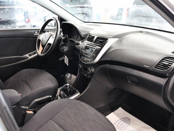 Hyundai Solaris I Рестайлинг с пробегом 2016 года, цена 978 000 рублей, 46240 км, седан, Автокод Объявления