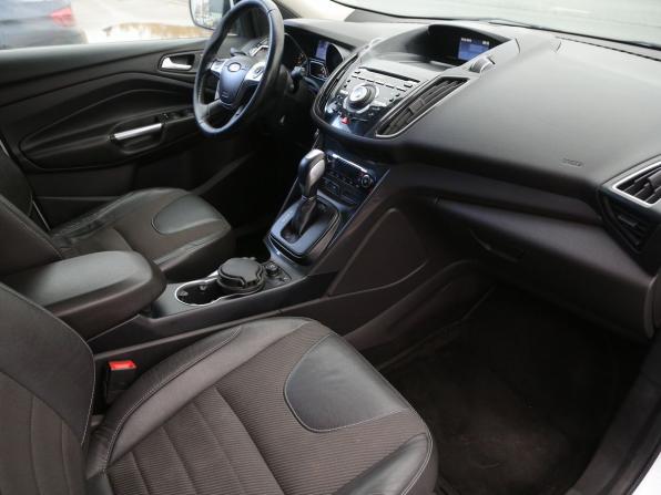 Ford Kuga II Рестайлинг с пробегом 2016 года, цена 1 296 000 рублей, 196500 км, внедорожник, Автокод Объявления
