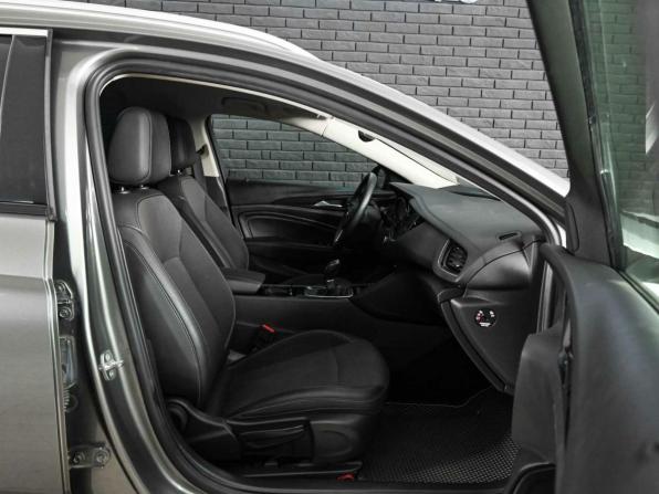 Opel Insignia II с пробегом 2018 года, цена 1 760 000 рублей, 158346 км, универсал, Автокод Объявления