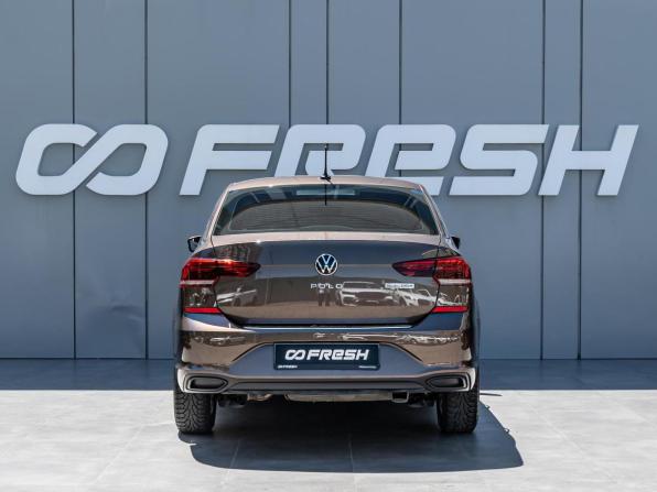 Volkswagen Polo VI с пробегом 2021 года, цена 1 840 000 рублей, 71144 км, лифтбек, Автокод Объявления