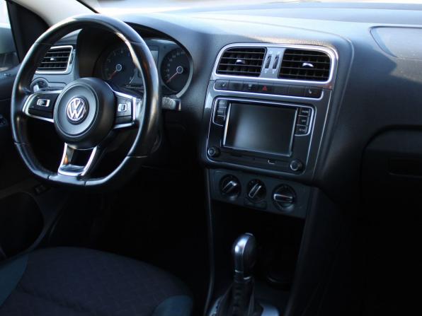 Volkswagen Polo V Рестайлинг с пробегом 2019 года, цена 1 029 000 рублей, 195550 км, седан, Автокод Объявления