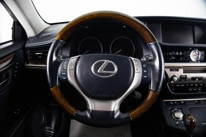 Lexus ES VI с пробегом 2012 года, цена 2 149 000 рублей, 182000 км, седан, Автокод Объявления