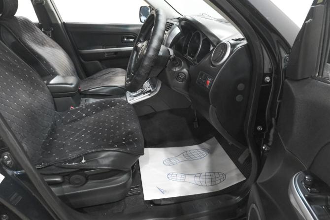 Suzuki Escudo III с пробегом 2006 года, цена 1 069 000 рублей, 392000 км, внедорожник, Автокод Объявления