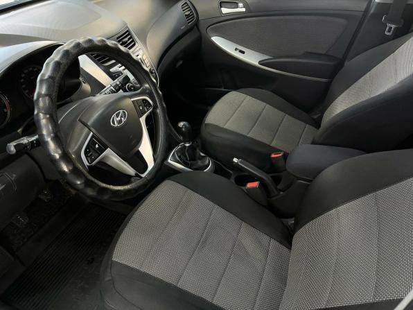 Hyundai Solaris I с пробегом 2012 года, цена 603 200 рублей, 261826 км, хэтчбек, Автокод Объявления