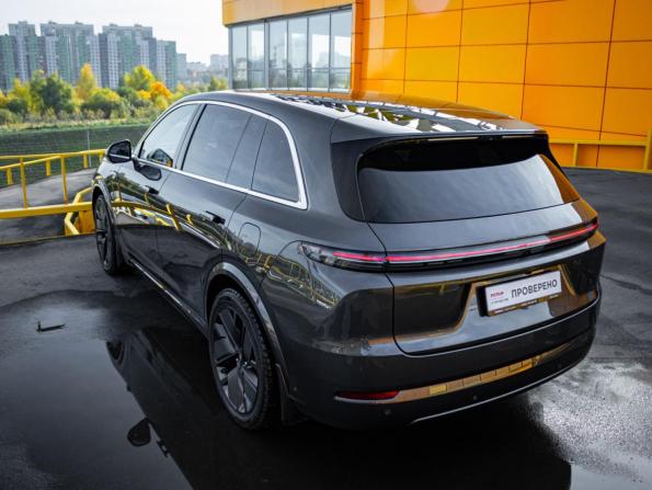 Li Auto (Lixiang) L7 I Рестайлинг с пробегом 2025 года, цена 8 406 000 рублей, 18210 км, внедорожник, Автокод Объявления