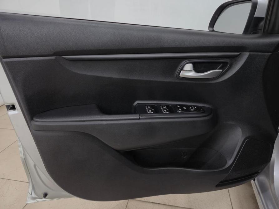 Kia Rio IV Альметьевск  - изображение 9