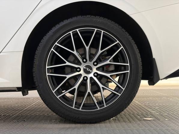 Kia K5 III с пробегом 2021 года, цена 2 490 000 рублей, 71370 км, седан, Автокод Объявления