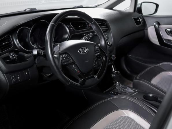 Kia Ceed II Рестайлинг с пробегом 2015 года, цена 1 500 000 рублей, 43825 км, универсал, Автокод Объявления
