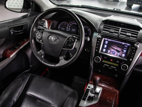 Toyota Camry VII (XV50) с пробегом 2013 года, цена 1 420 000 рублей, 293901 км, седан, Автокод Объявления