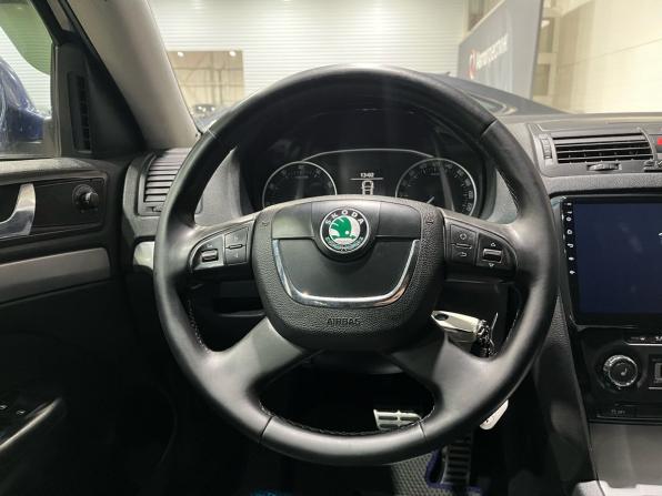 Skoda Octavia II (A5) Рестайлинг с пробегом 2011 года, цена 739 000 рублей, 178140 км, лифтбек, Автокод Объявления