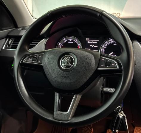 Skoda Octavia III (A7) Рестайлинг с пробегом 2019 года, цена 1 188 000 рублей, 302791 км, лифтбек, Автокод Объявления