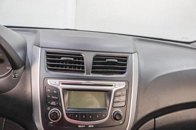Hyundai Solaris I с пробегом 2012 года, цена 829 000 рублей, 190100 км, хэтчбек, Автокод Объявления