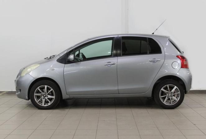 Toyota Yaris II с пробегом 2007 года, цена 550 000 рублей, 197490 км, хэтчбек, Автокод Объявления