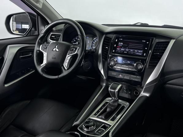 Mitsubishi Pajero Sport III с пробегом 2018 года, цена 2 270 000 рублей, 199613 км, внедорожник, Автокод Объявления