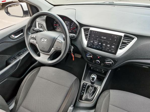 Hyundai Solaris II Рестайлинг с пробегом 2021 года, цена 1 899 000 рублей, 53813 км, седан, Автокод Объявления