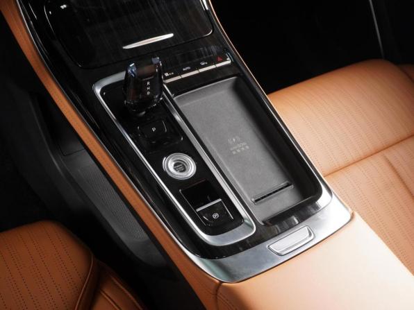 Geely Atlas II с пробегом 2026 года, цена 3 229 000 рублей, 10 км, внедорожник, Автокод Объявления