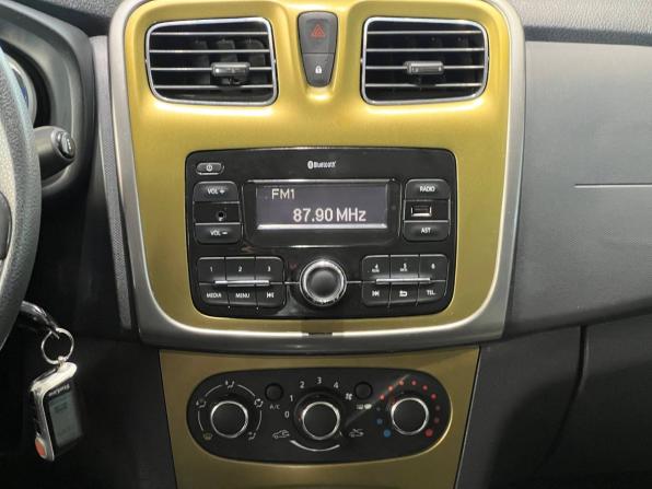Renault Sandero II с пробегом 2017 года, цена 1 235 000 рублей, 89100 км, хэтчбек, Автокод Объявления