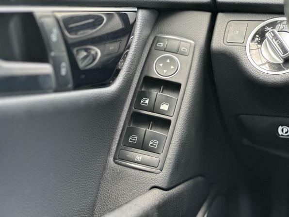 Mercedes-Benz C-Класс III (W204) Рестайлинг с пробегом 2012 года, цена 1 350 000 рублей, 207072 км, седан, Автокод Объявления