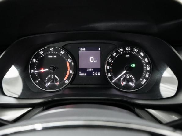 Skoda Octavia IV (A8) с пробегом 2021 года, цена 2 373 000 рублей, 52100 км, лифтбек, Автокод Объявления