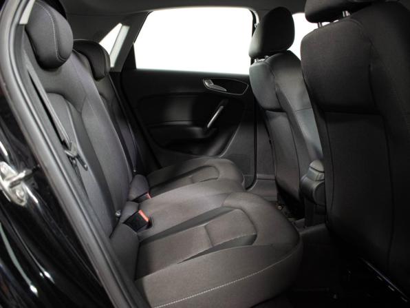 Audi A1 I (8X) с пробегом 2012 года, цена 1 217 000 рублей, 125005 км, хэтчбек, Автокод Объявления