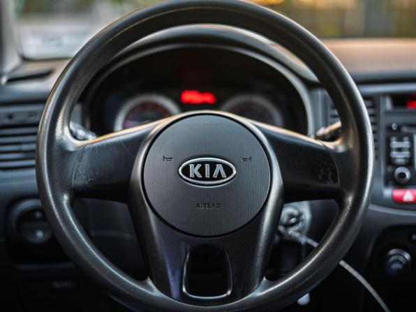 Kia Rio II Рестайлинг с пробегом 2010 года, цена 420 000 рублей, 256406 км, хэтчбек, Автокод Объявления