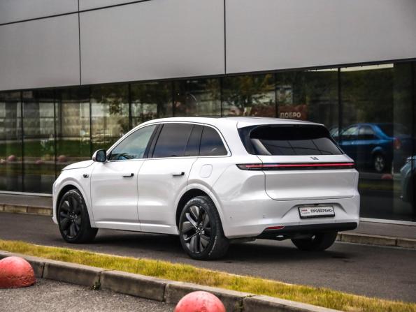 Li Auto (Lixiang) L6 I с пробегом 2024 года, цена 5 499 000 рублей, 67792 км, внедорожник, Автокод Объявления