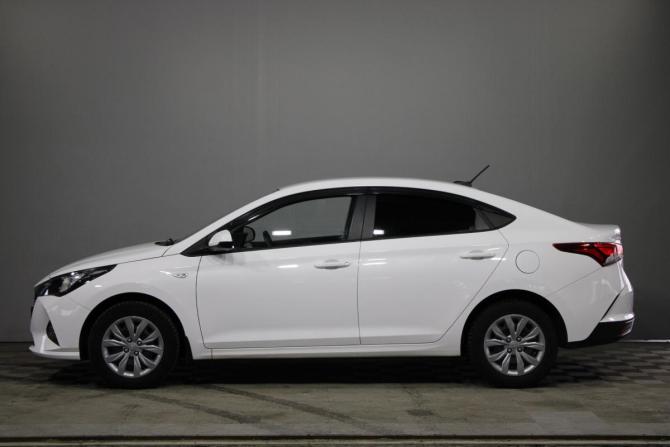 Hyundai Solaris II Рестайлинг с пробегом 2021 года, цена 1 790 000 рублей, 43176 км, седан, Автокод Объявления