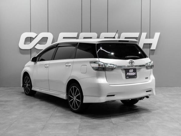 Toyota Wish II с пробегом 2012 года, цена 1 579 000 рублей, 174939 км, минивэн, Автокод Объявления