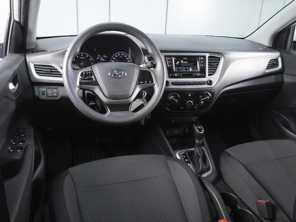 Hyundai Solaris II с пробегом 2019 года, цена 1 230 000 рублей, 119042 км, седан, Автокод Объявления