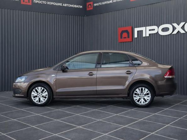 Volkswagen Polo V с пробегом 2014 года, цена 887 000 рублей, 109360 км, седан, Автокод Объявления