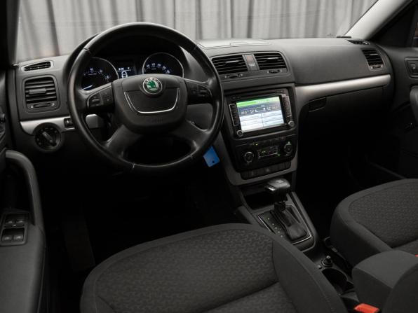 Skoda Yeti I с пробегом 2012 года, цена 1 370 000 рублей, 102613 км, внедорожник, Автокод Объявления