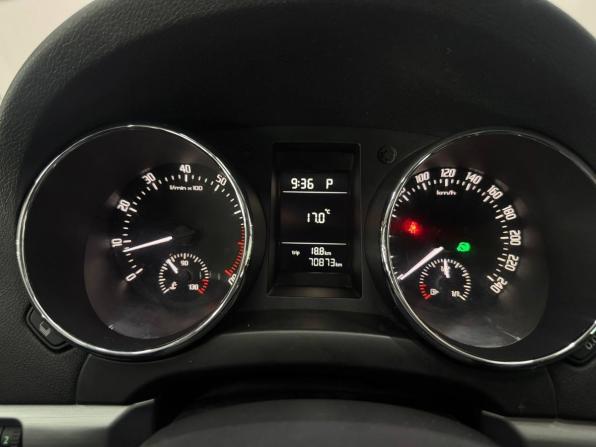 Skoda Yeti I Рестайлинг с пробегом 2014 года, цена 1 399 000 рублей, 70821 км, внедорожник, Автокод Объявления