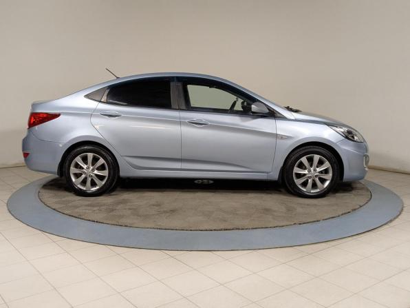 Hyundai Solaris I с пробегом 2012 года, цена 648 900 рублей, 223000 км, седан, Автокод Объявления