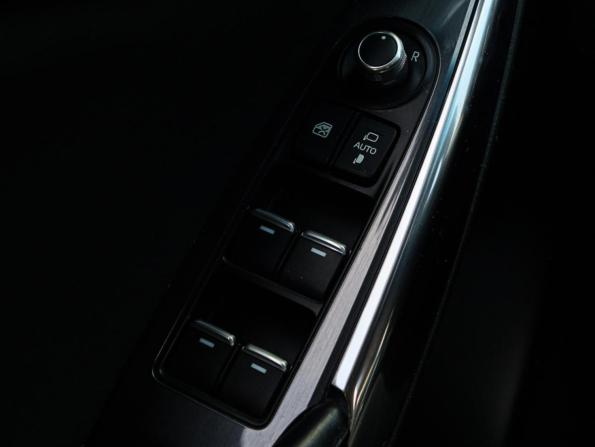 Mazda 6 III (GJ) Рестайлинг с пробегом 2018 года, цена 2 350 000 рублей, 74212 км, седан, Автокод Объявления
