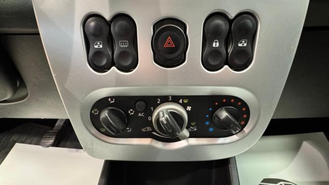 Renault Sandero I с пробегом 2011 года, цена 600 000 рублей, 129613 км, хэтчбек, Автокод Объявления