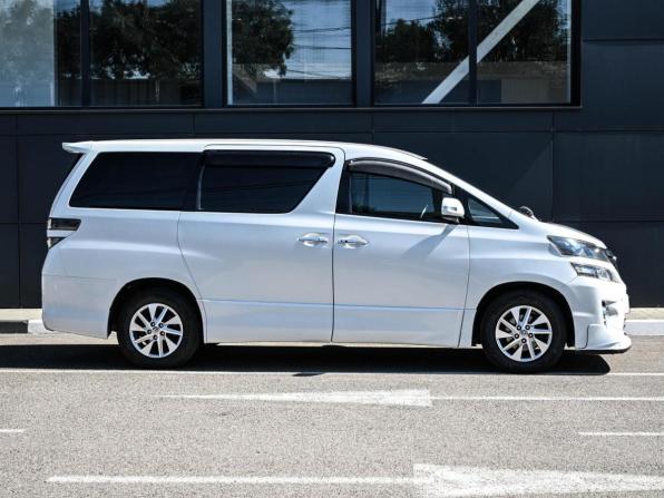 Toyota Vellfire I с пробегом 2013 года, цена 1 844 000 рублей, 261424 км, минивэн, Автокод Объявления