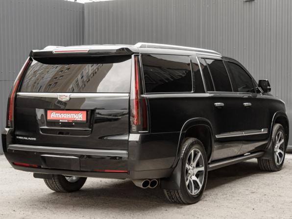 Cadillac Escalade IV с пробегом 2016 года, цена 3 850 000 рублей, 247759 км, внедорожник, Автокод Объявления