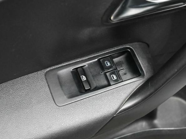 Volkswagen Polo V Рестайлинг с пробегом 2017 года, цена 1 100 000 рублей, 110482 км, седан, Автокод Объявления