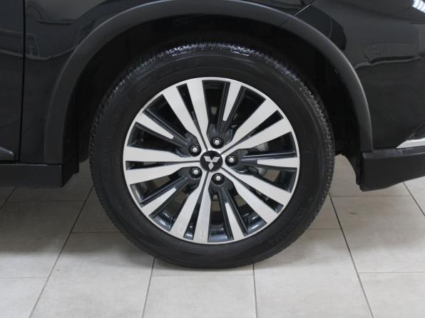 Mitsubishi Outlander III Рестайлинг 3 с пробегом 2021 года, цена 3 299 900 рублей, 38267 км, внедорожник, Автокод Объявления