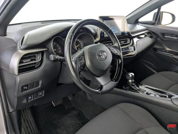 Toyota C-HR I с пробегом 2018 года, цена 2 000 000 рублей, 156834 км, внедорожник, Автокод Объявления
