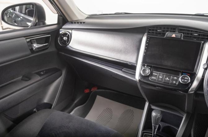 Toyota Corolla XI (E160 E170) Рестайлинг 2 с пробегом 2018 года, цена 1 359 000 рублей, 121500 км, универсал, Автокод Объявления