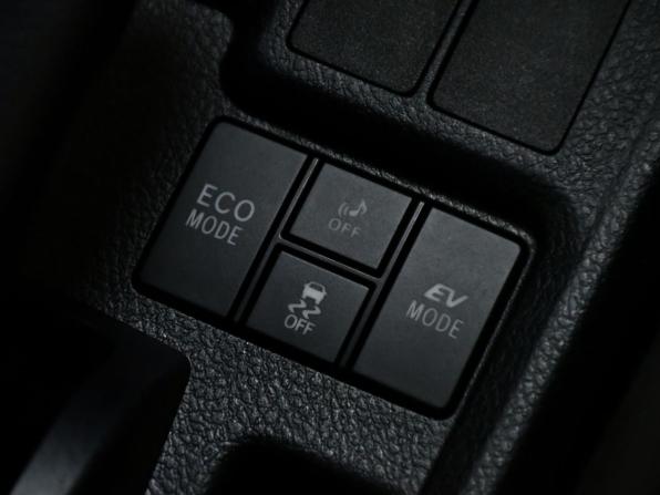 Toyota Corolla XI (E160 E170 E180) Рестайлинг 1 с пробегом 2017 года, цена 1 347 000 рублей, 143265 км, универсал, Автокод Объявления