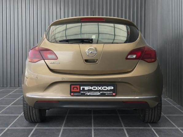 Opel Astra J Рестайлинг с пробегом 2012 года, цена 897 000 рублей, 107928 км, хэтчбек, Автокод Объявления