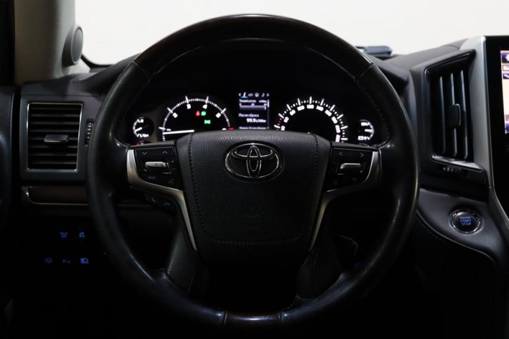 Toyota Land Cruiser 200 Series Рестайлинг 2 Сургут  - изображение 22