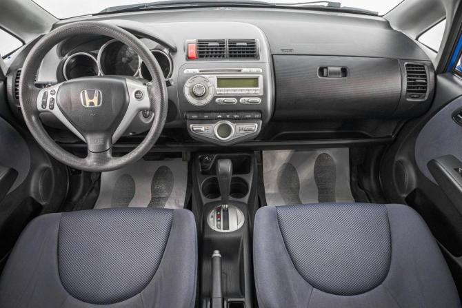 Honda Jazz I Рестайлинг с пробегом 2006 года, цена 599 000 рублей, 196200 км, хэтчбек, Автокод Объявления