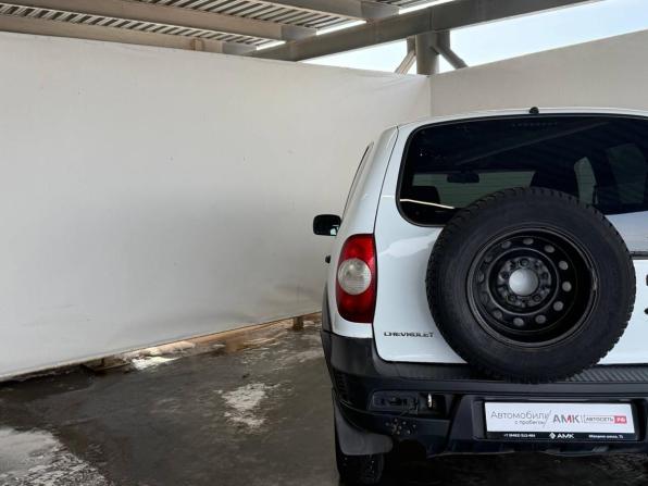 Chevrolet Niva I Рестайлинг с пробегом 2017 года, цена 457 940 рублей, 199300 км, внедорожник, Автокод Объявления