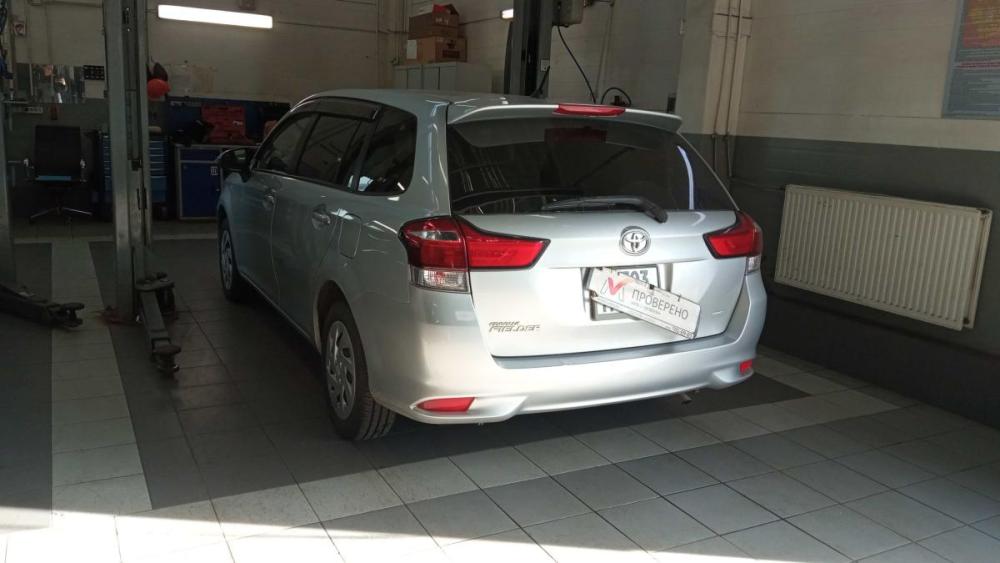Toyota Corolla XI (E160 E170) Рестайлинг 2 Санкт-Петербург  - изображение 2